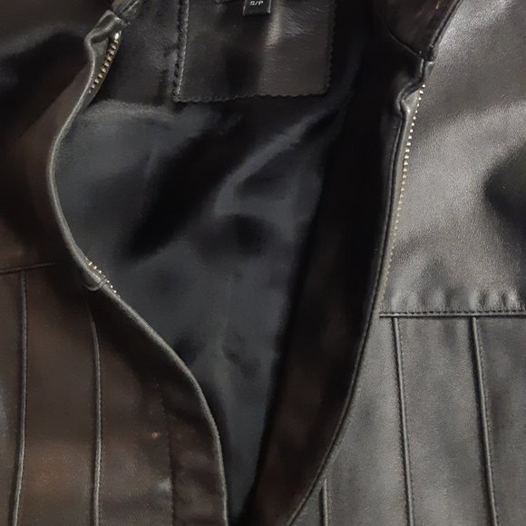 Leather Jacket for women Like new! - Picture 3 of 11